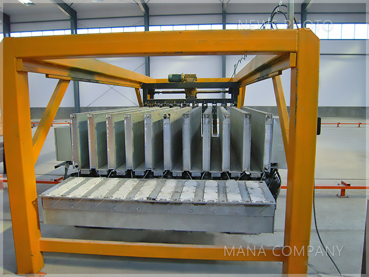 1612767255137646.jpg M08-立模成型機.jpg