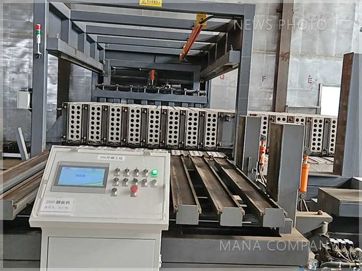 1636015774111635.jpg 出板機構.jpg